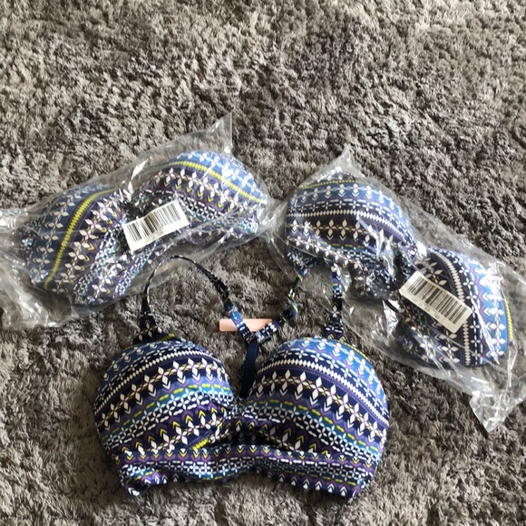 Victoria Secret Wire Less Bra - Picture 4 of 4